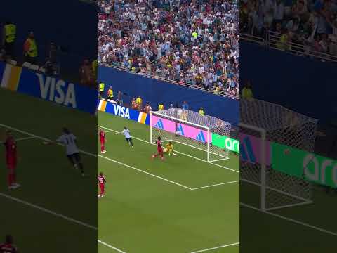 Canobbio scores his first #FIFAWorldCup goal for Uruguay. #FIFAWorldCupOnYT #shors #worldcup